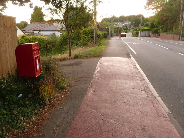 Colehill: postbox № BH21 150, Canford Bottom
