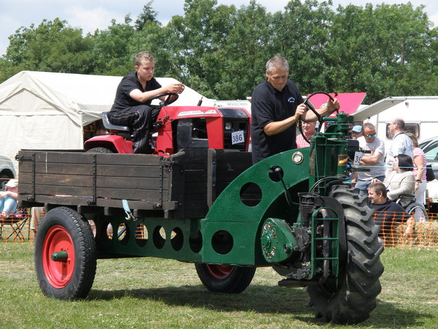 Opperman Motor Cart, Bolnhurst © Michael Trolove :: Geograph Britain ...