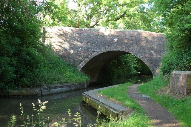 Canal bridge at Bittel Farm © Row17 :: Geograph Britain and Ireland