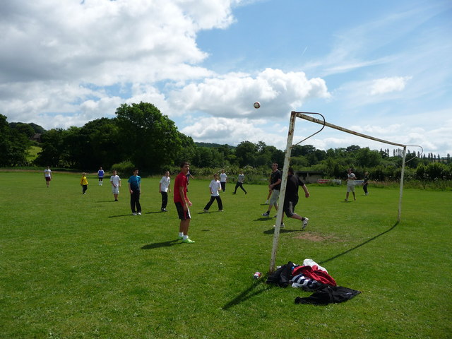 Uffculme : Magelake Playing Field © Lewis Clarke cc-by-sa/2.0 ...