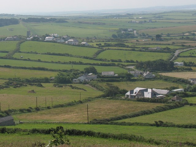 View south along the narrow Rhydwyn to... © Eric Jones cc-by-sa/2.0 ...