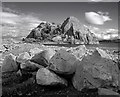 NS3974 : Dumbarton Rocks by Dutyhog