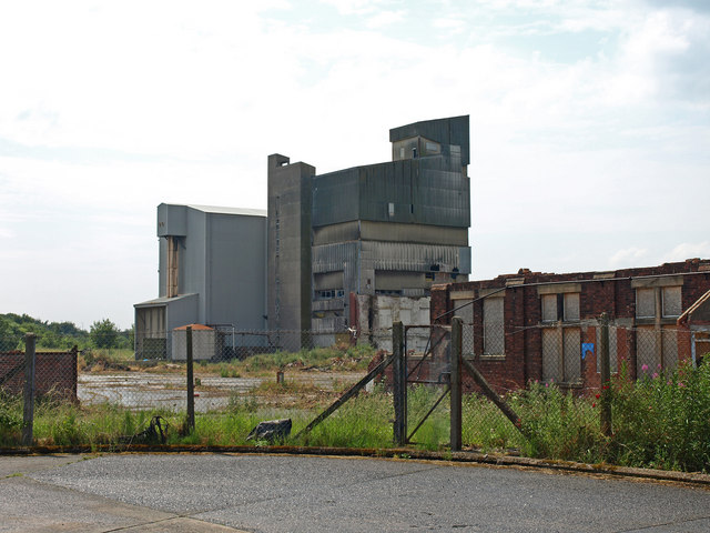 Renfrew Mills © wfmillar :: Geograph Britain and Ireland