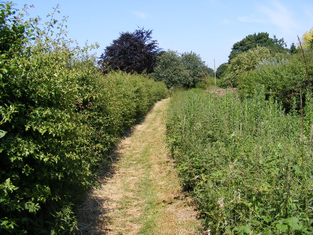 Footpath to Hubbard's Hill