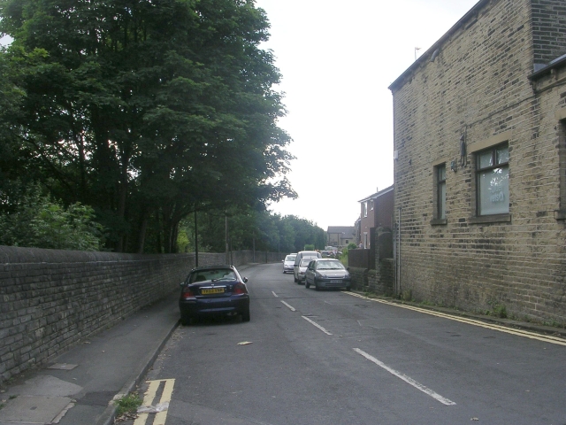 Lord's Lane - Huddersfield Road