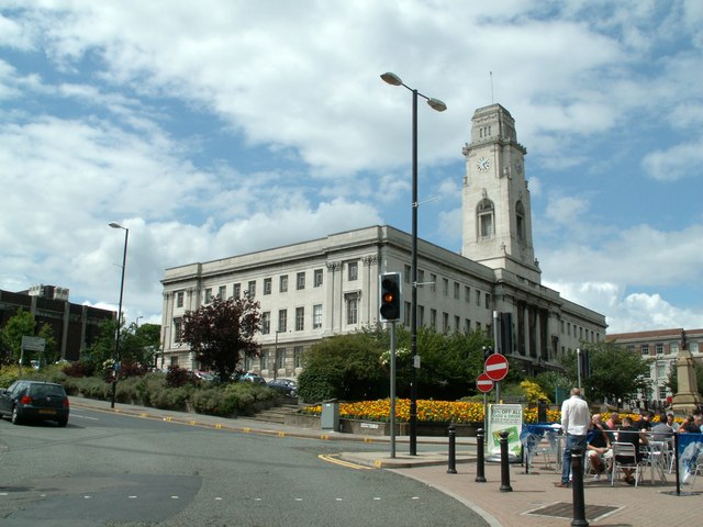 Barnsley Town Hall © John Fielding :: Geograph Britain and Ireland