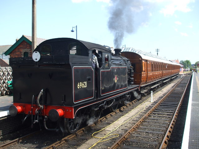 N7/4 69621 at Sheringham station © Ashley Dace :: Geograph Britain and ...