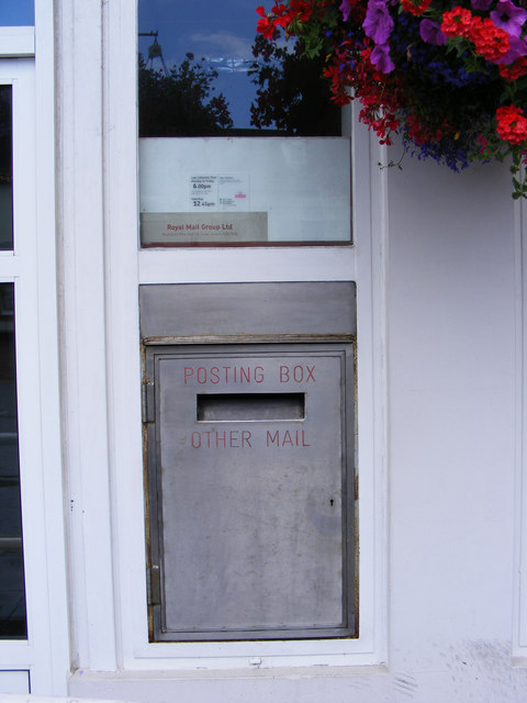 Royal Mail 48 High Street Postbox