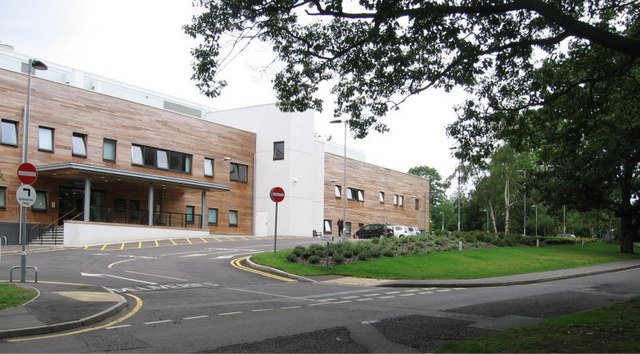 Brentwood Community Hospital, Crescent Drive, Brentwood, Pic B