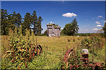 R4601 : Abandoned Gatehouse, Castlelohort Demesne (2) by Mike Searle