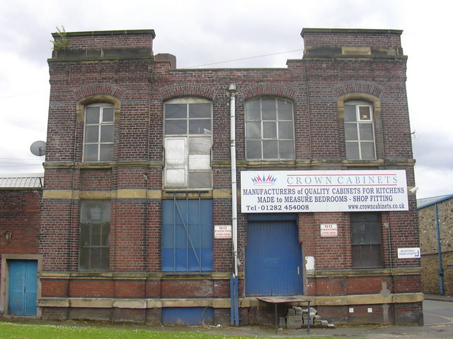 Crown Cabinets, Head Office, Unit 1a,... © Robert Wade :: Geograph ...