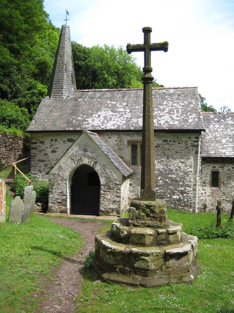 Culbone church and cross © Philip Halling cc-by-sa/2.0 :: Geograph ...