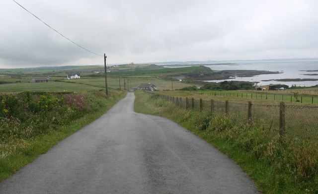 Tarred lane leading to Porth-yr-Afon