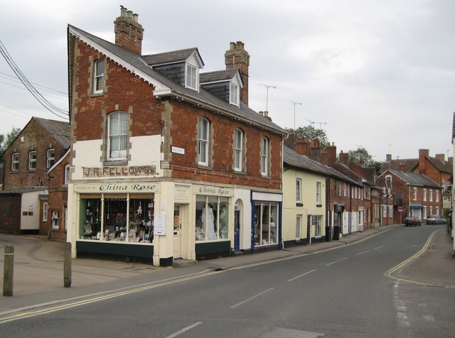 Pewsey: The High Street © Nigel Cox cc-by-sa/2.0 :: Geograph Britain ...