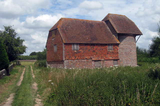 Unconverted Oast House at Vuggles Farm, Newick, East Sussex