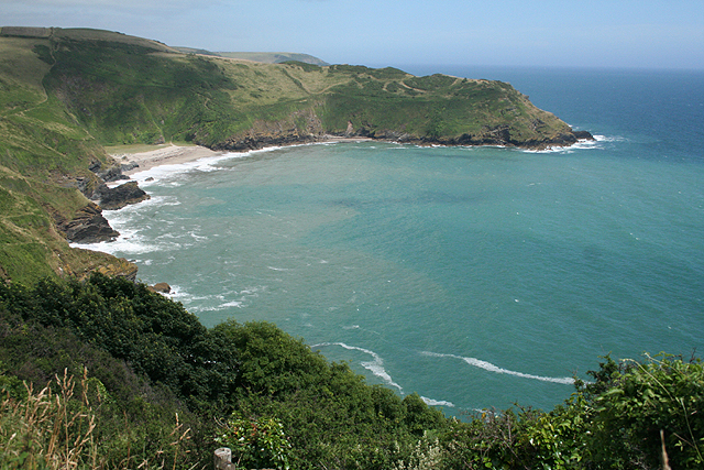 Lanteglos: Lantic Bay and Pencarrow Head © Martin Bodman cc-by-sa/2.0 ...