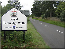 TQ5937 : Royal Tunbridge Wells Sign on B2169 Bayham Road by David Anstiss