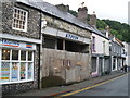 Abandoned shops, Stryd Fawr, Bangor