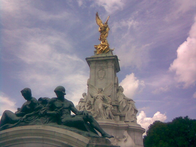 Close-up of Victoria Memorial Statue