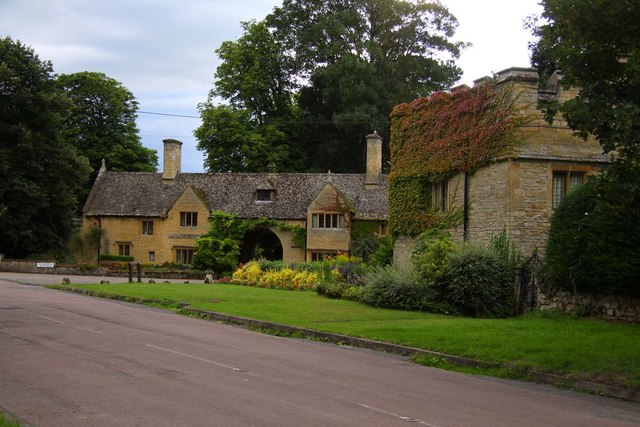 The Prebendal in Priest End © Steve Daniels cc-by-sa/2.0 :: Geograph ...