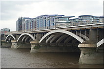 TQ2877 : Grosvenor Bridge, London by Peter Trimming
