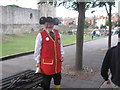 Rochester Town Crier ringing bell for Medway Milers