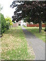 Path from Bracklesham Road to Selsey Close to Sidlesham Close