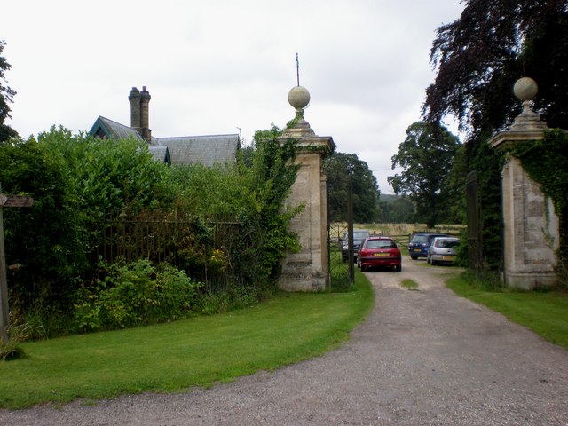 Entrance to Londesborough Park