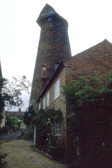 Harbury Windmill (1980)