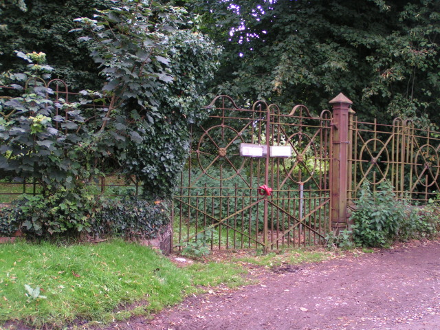 Entrance into Shobrooke Park, nearest to Shobrooke