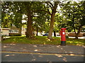 SZ2093 : Highcliffe: postbox № BH23 95, Beacon Drive by Chris Downer