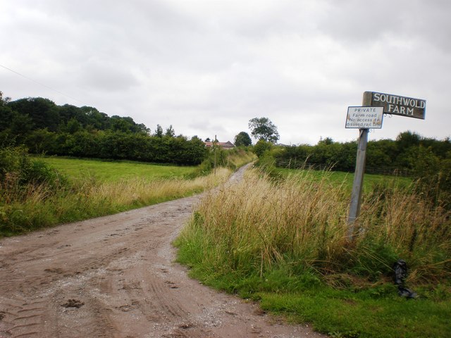 Entrance track to Southwold Farm