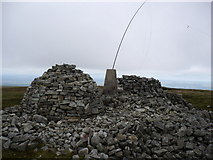 NY6055 : Cold Fell shelter and cairn by Phil Catterall