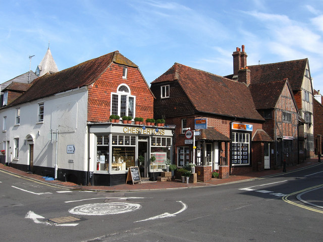 Chestertons, High Street © Simon Carey :: Geograph Britain and Ireland