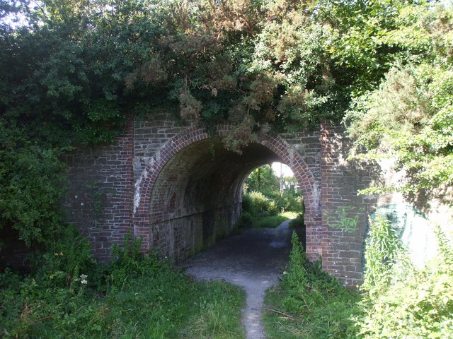 Footpath under the railway, Llanbadarn Fawr