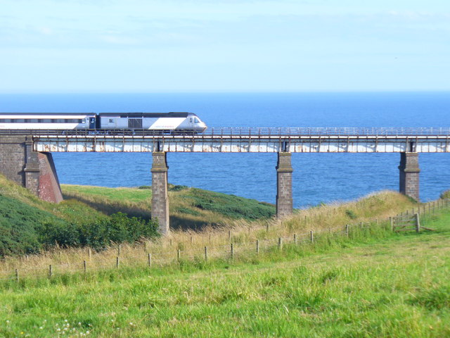 Railway Viaduct, Muchalls © Colin Smith :: Geograph Britain and Ireland