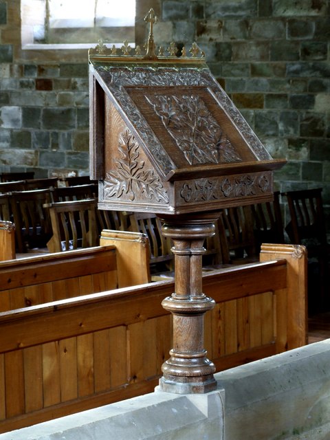 Interior of the Church of St Peter & St... © Dave Hitchborne cc-by-sa/2 ...