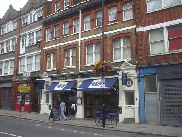 Kennedys of Goswell Road, fish & chip... © John Lord cc-by-sa/2.0