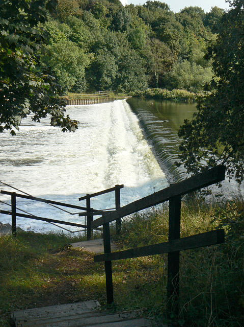 Stoke Weir © Alan Murray-Rust :: Geograph Britain and Ireland