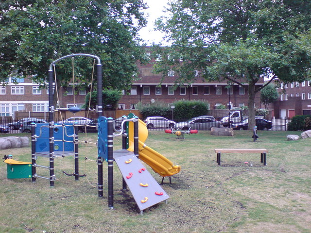 Pennyfields Park, Poplar © Danny P Robinson cc-by-sa/2.0 :: Geograph ...