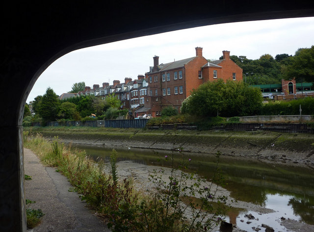 Houses by the Gipping