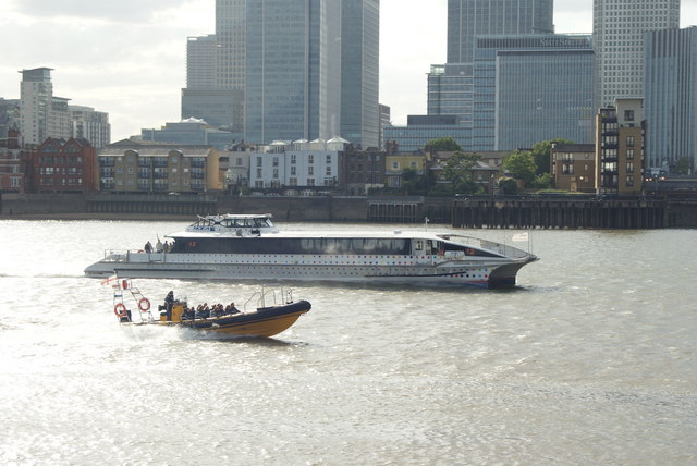 High Speed Boats Near the Millennium Dome