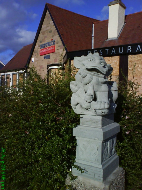 Sculpture, Northfield Broadway