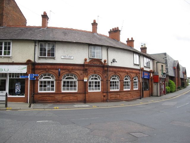 The former Union Vaults in Yorke Street © John S Turner cc-by-sa/2.0 ...