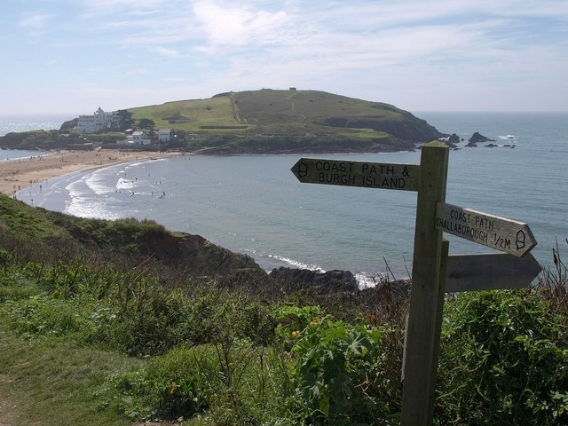 Signpost on coast path, Bigbury-on-Sea © Derek Harper cc-by-sa/2.0 ...