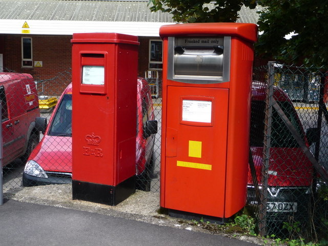 Dorchester: postboxes № DT1 2000 and DT1 511, Bridport Road