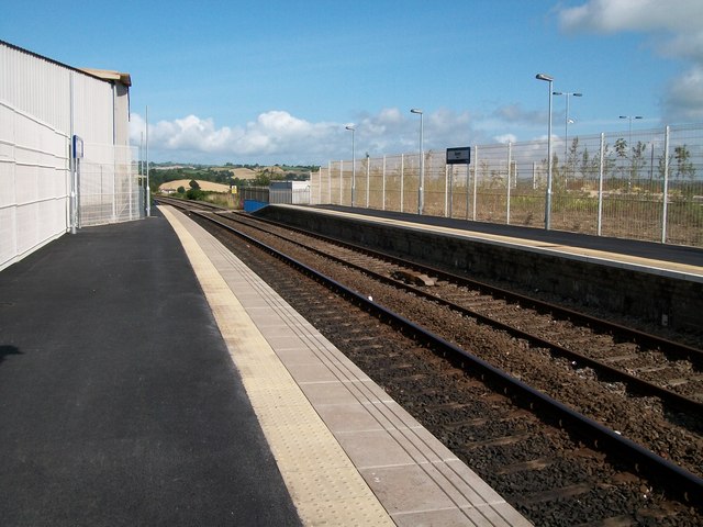 View north along Platform 1 at the northern end of Newry Station