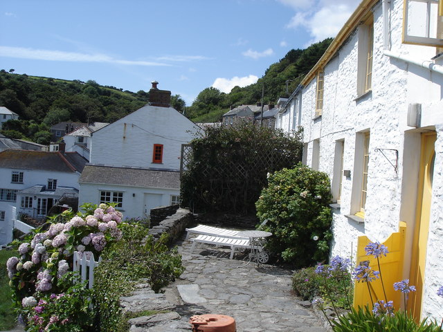 Portloe - houses by the harbour