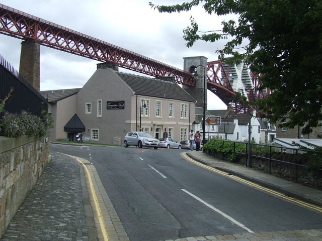 The Ferry Bridge Hotel & Forth Bridge