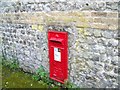 Postbox, Heytesbury